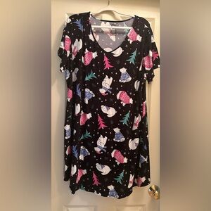 Secret Treasures sleep shirt. Super cute and soft, stretchy fabric.